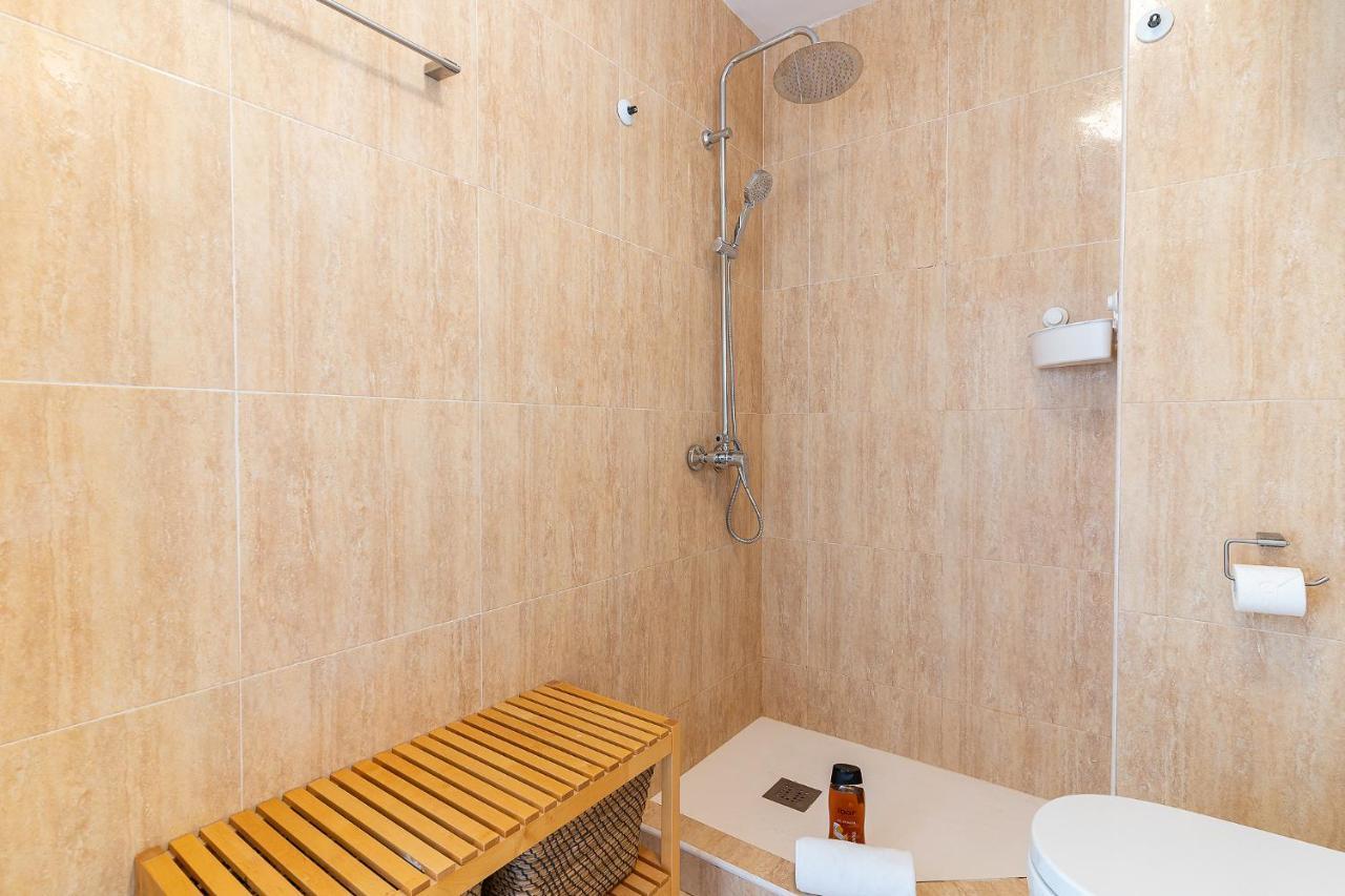 Blonzu Tanzania Apartment เบนัลมาเดนา ภายนอก รูปภาพ