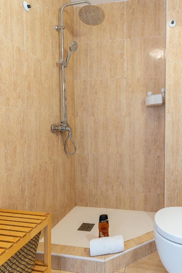 Blonzu Tanzania Apartment เบนัลมาเดนา ภายนอก รูปภาพ