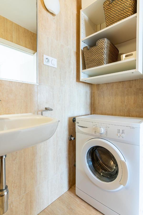 Blonzu Tanzania Apartment เบนัลมาเดนา ภายนอก รูปภาพ